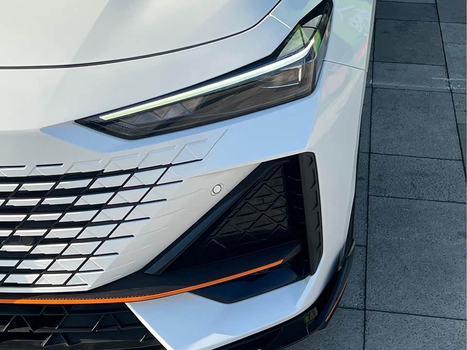 Changan UNI-V