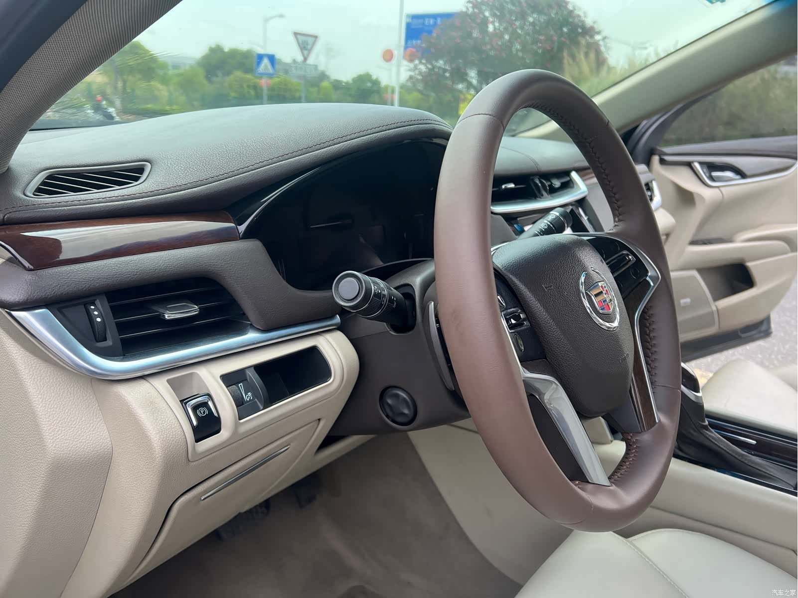 Cadillac XTS, 2016 11