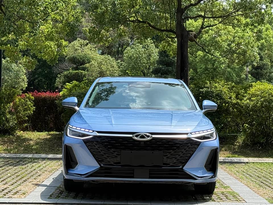Chery Arrizo 8
