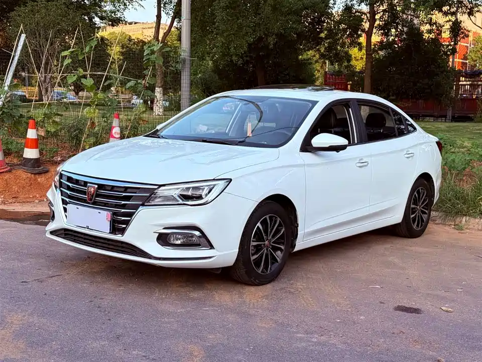 Roewe i5