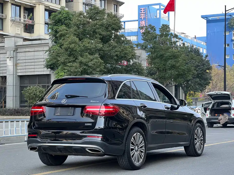 Mercedes-Benz GLC Mercedes-Benz GLC