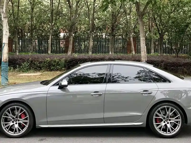 Audi S4