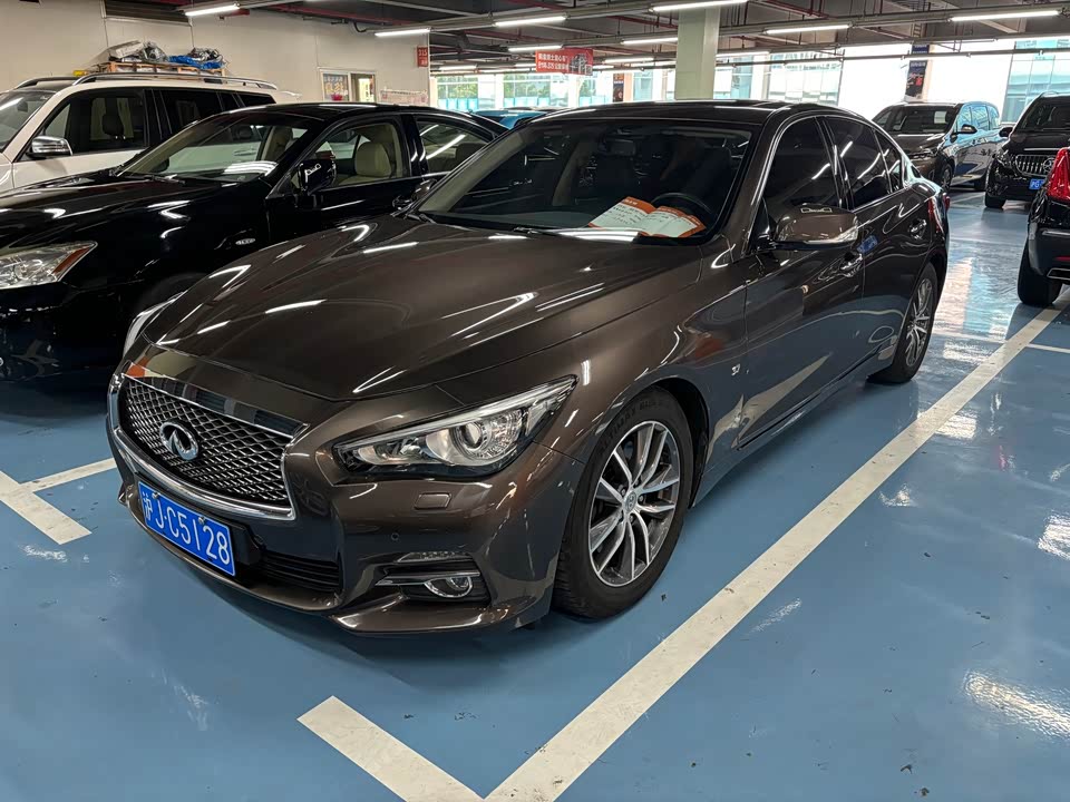 Infiniti Q50