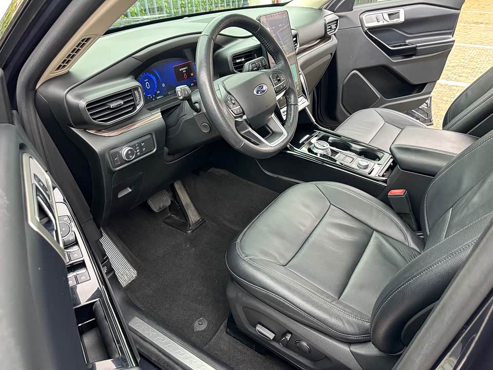 Ford Explorer Ford Explorer