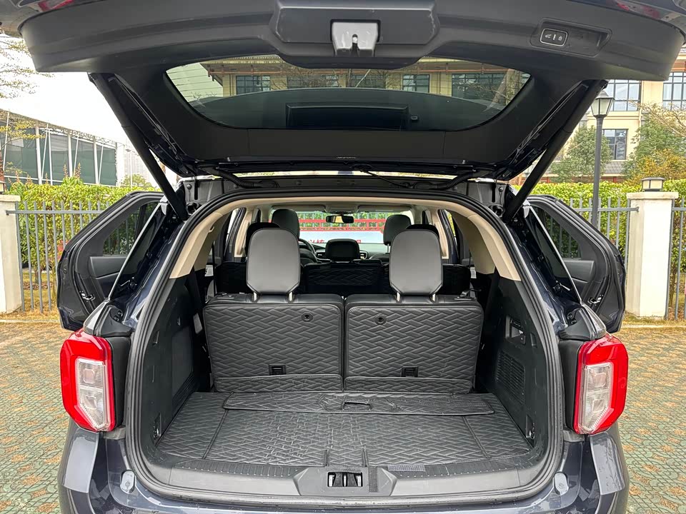 Ford Explorer Ford Explorer
