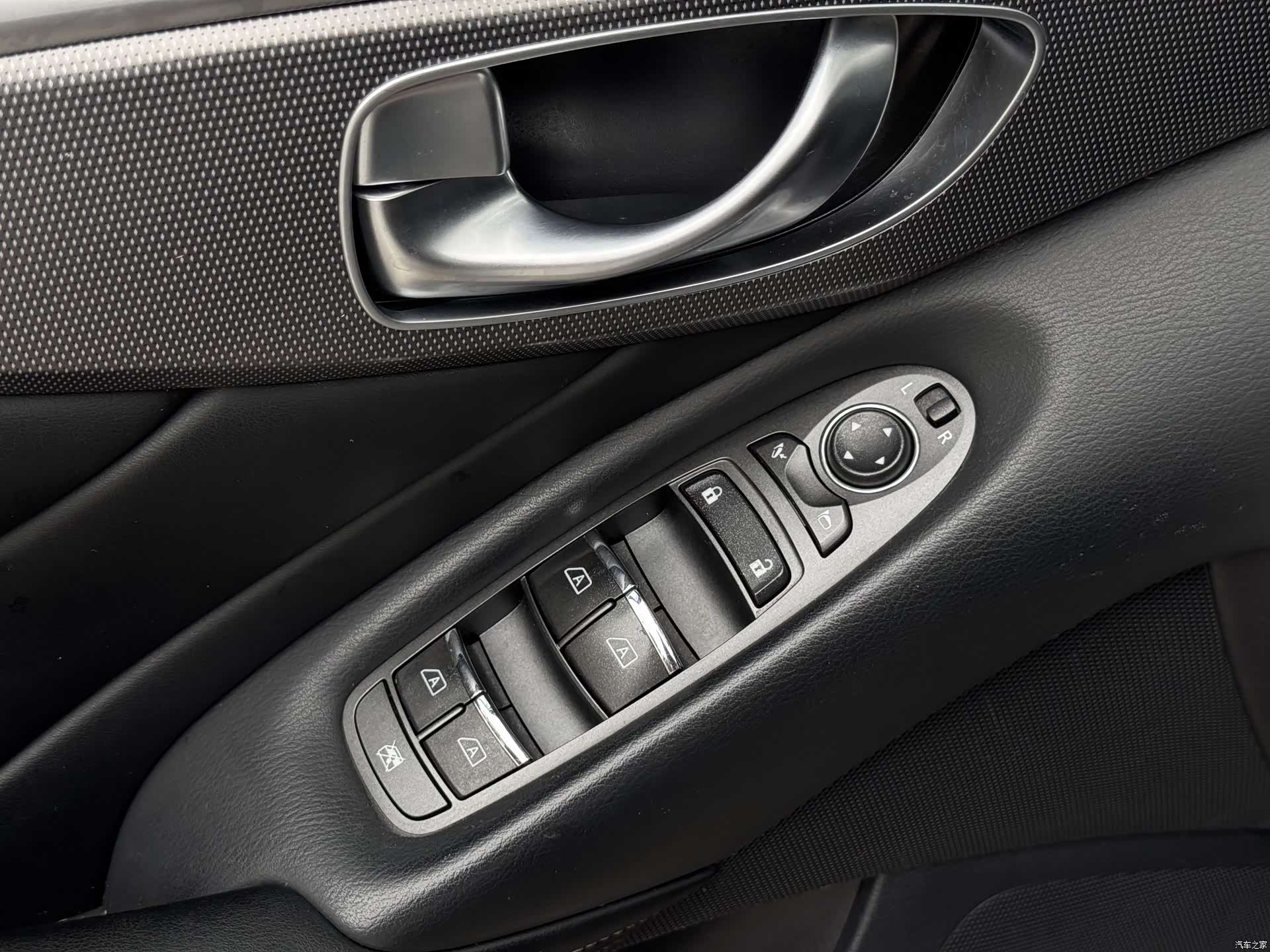 Infiniti Q50L, 2017 8