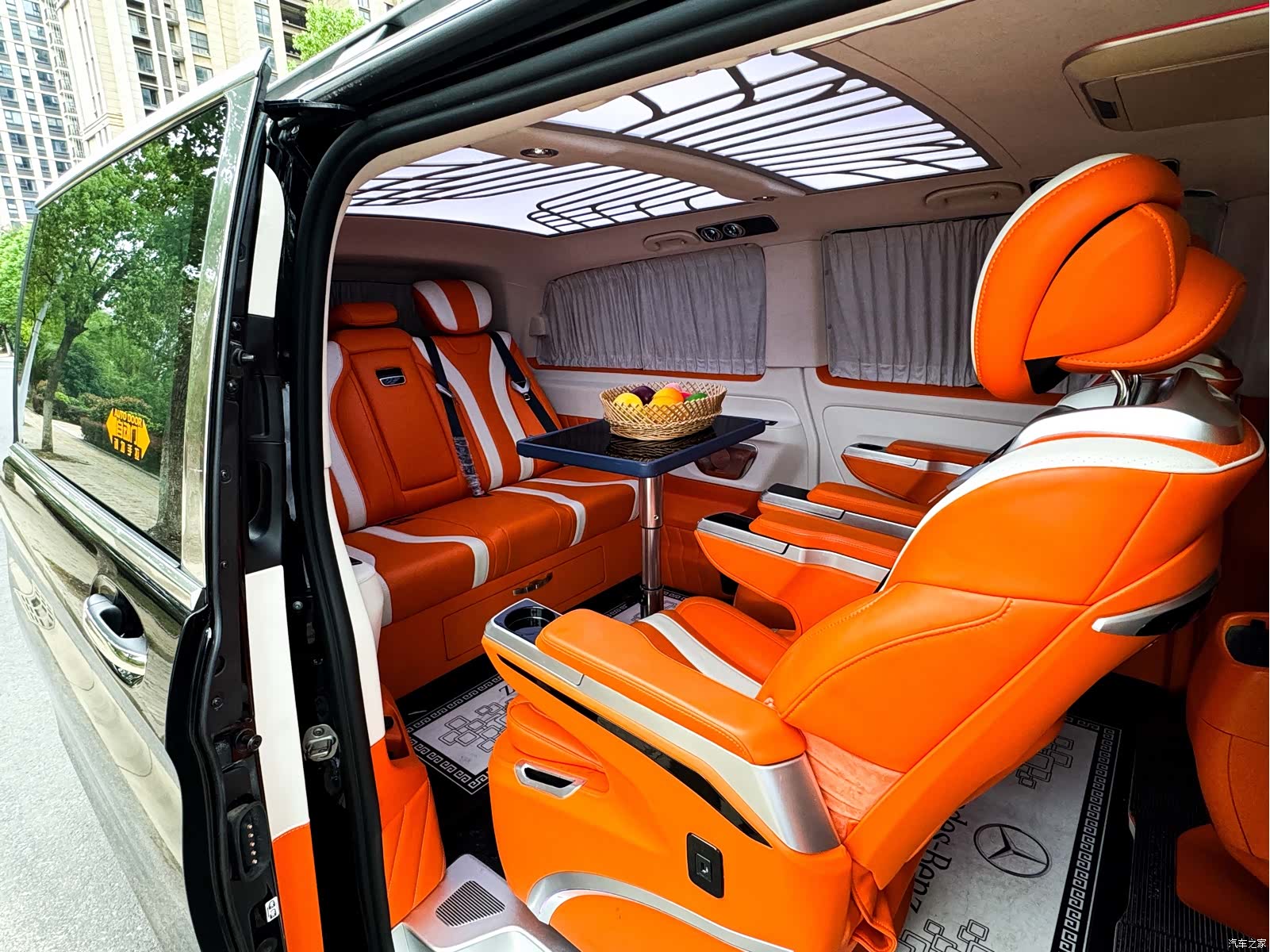 Mercedes-Benz 7, 2024 22