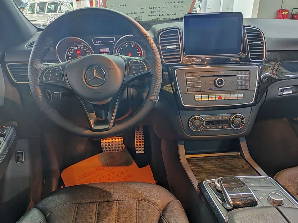 Mercedes-Benz GLE Mercedes-Benz GLE
