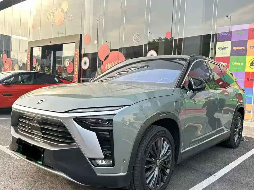 NIO ES8