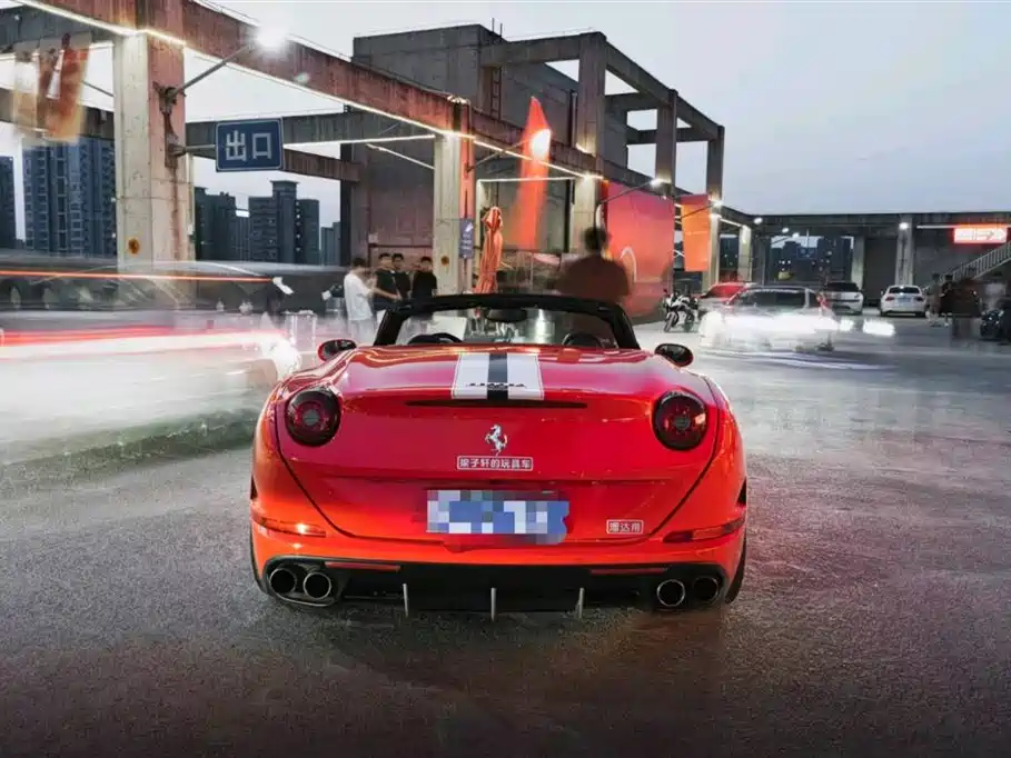 Ferrari California T