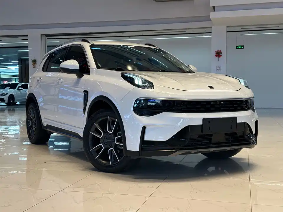 Lynk & Co 01