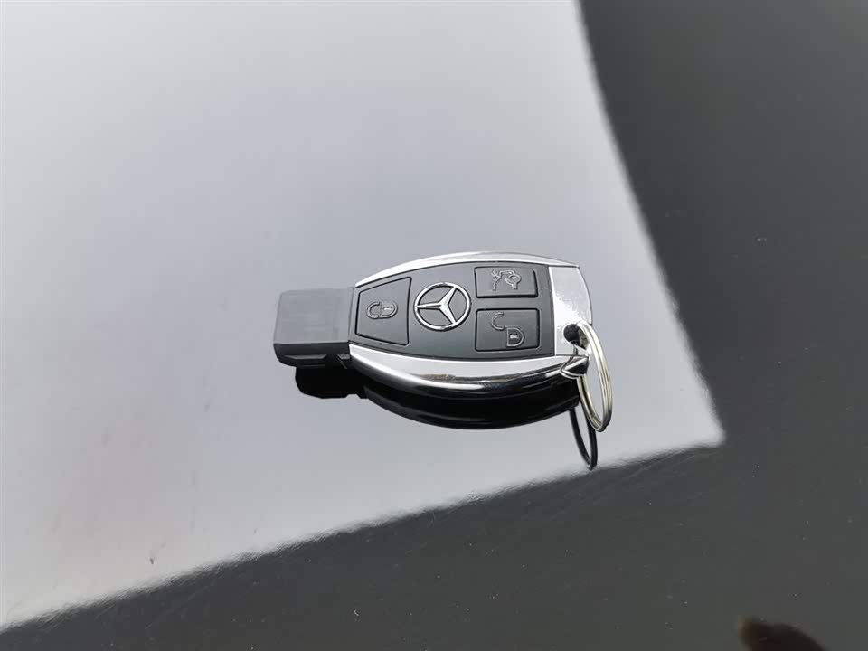 Mercedes-Benz R-class
