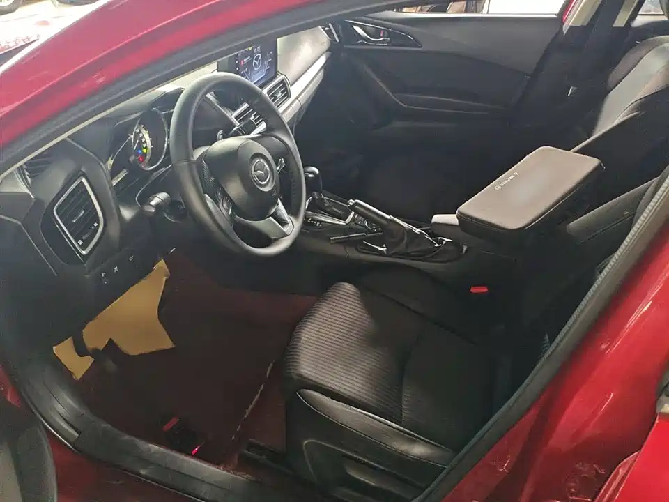 Mazda 3 Angkesaila