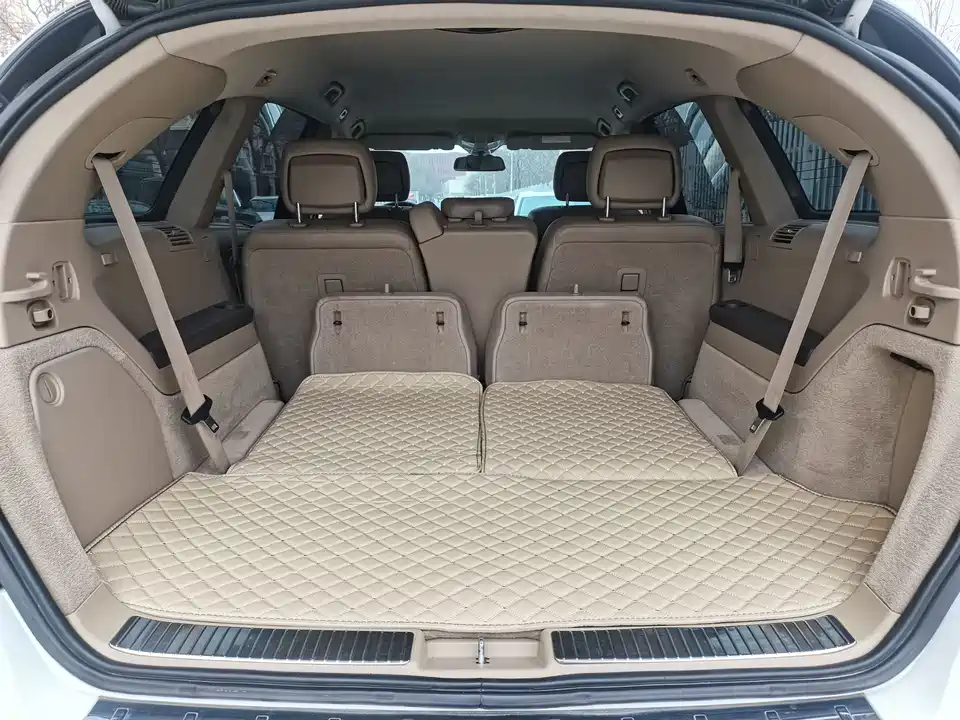 Mercedes-Benz R-class