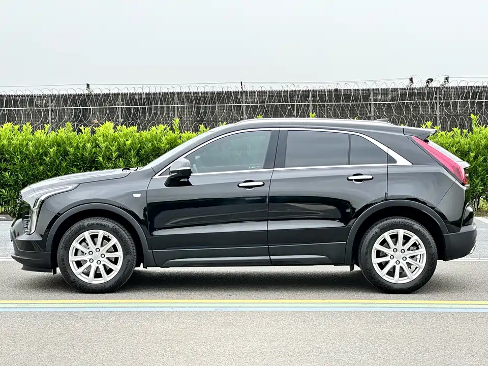 Cadillac XT4