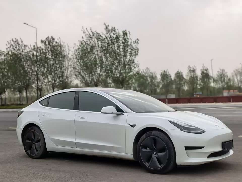 Tesla Model 3 Tesla Model 3
