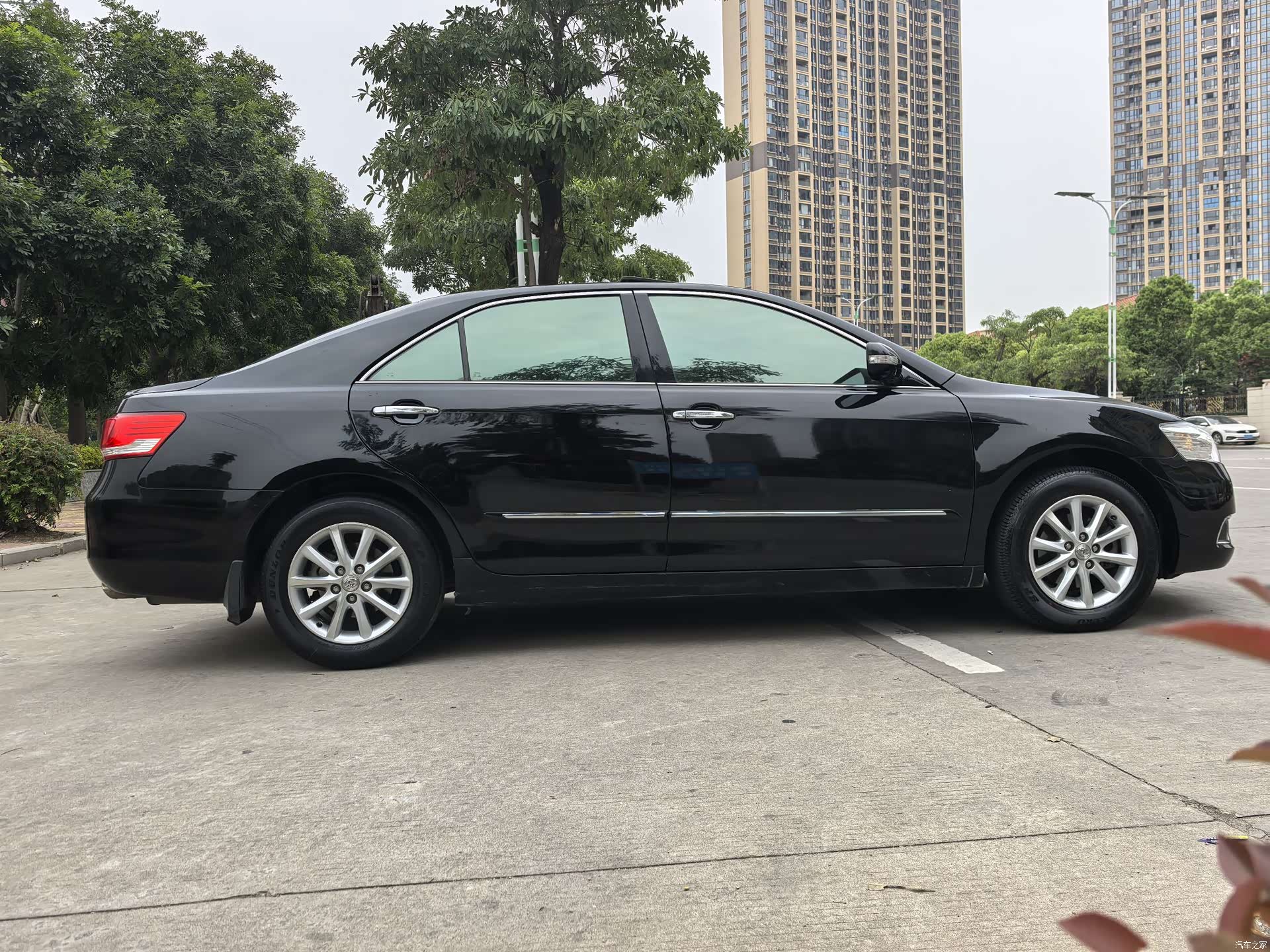 Toyota Camry, 2011 15