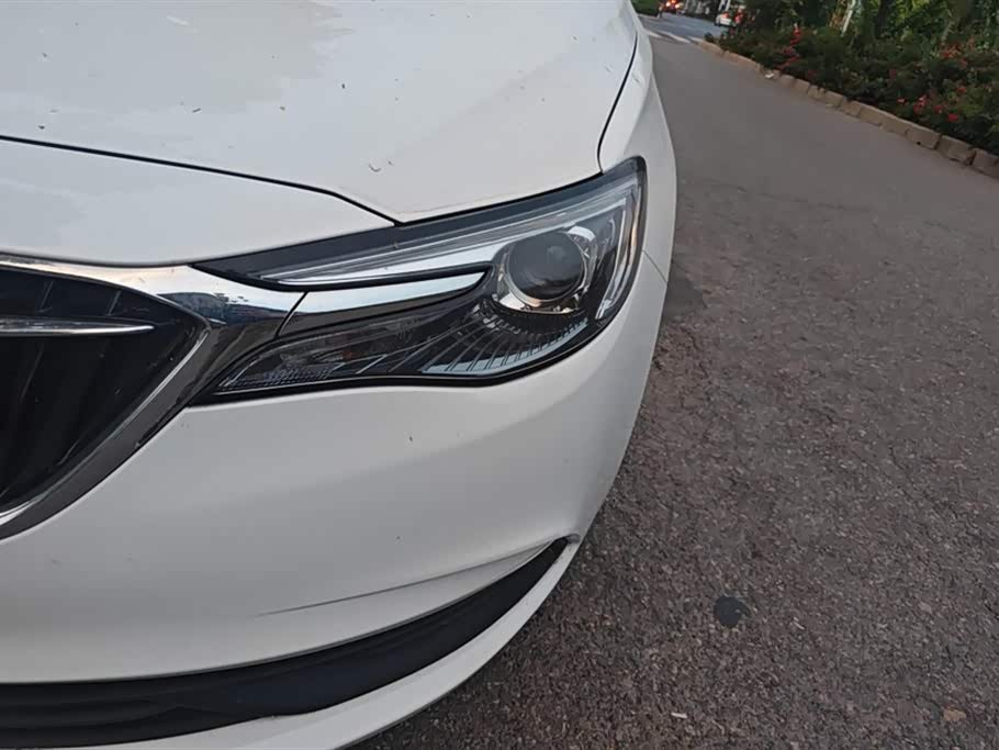 Buick Yinglang