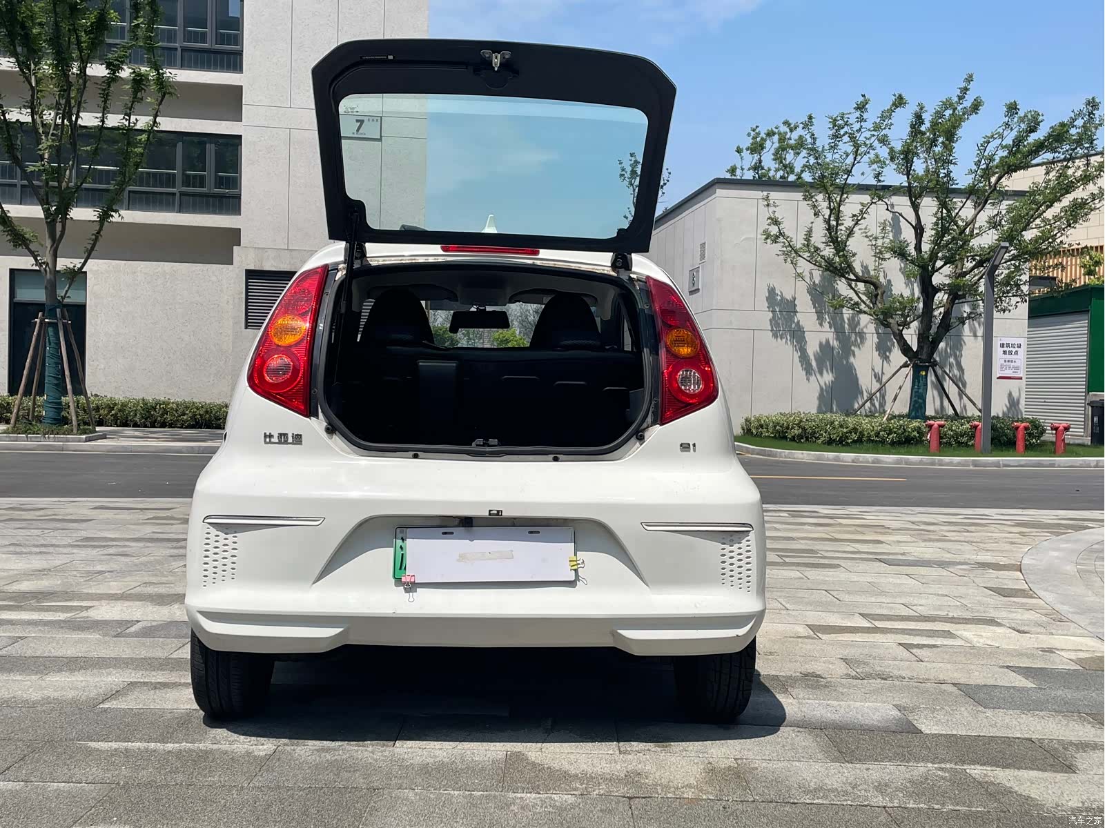 BYD e1, 2019 все фото