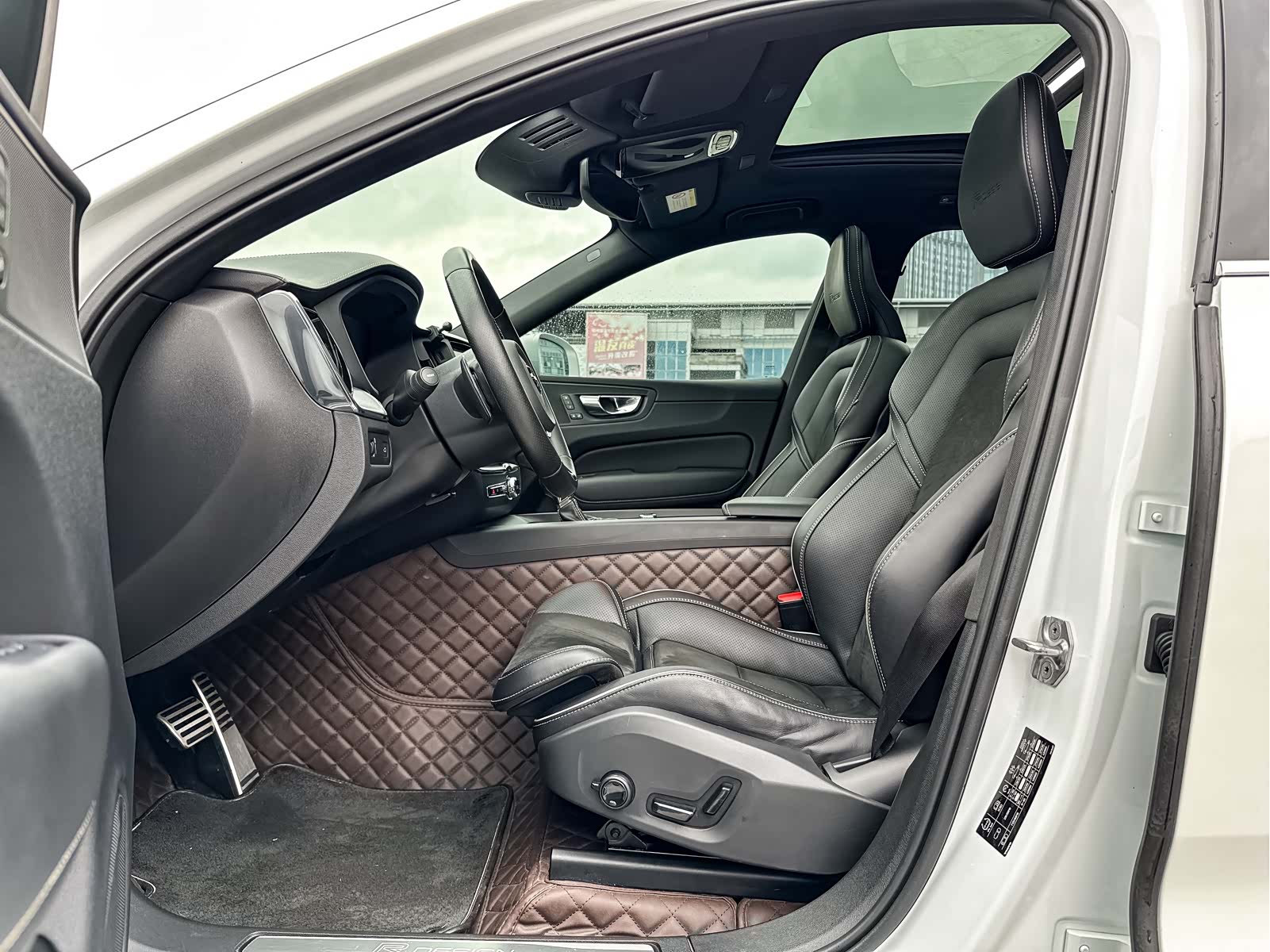 Volvo XC60, 2019 11