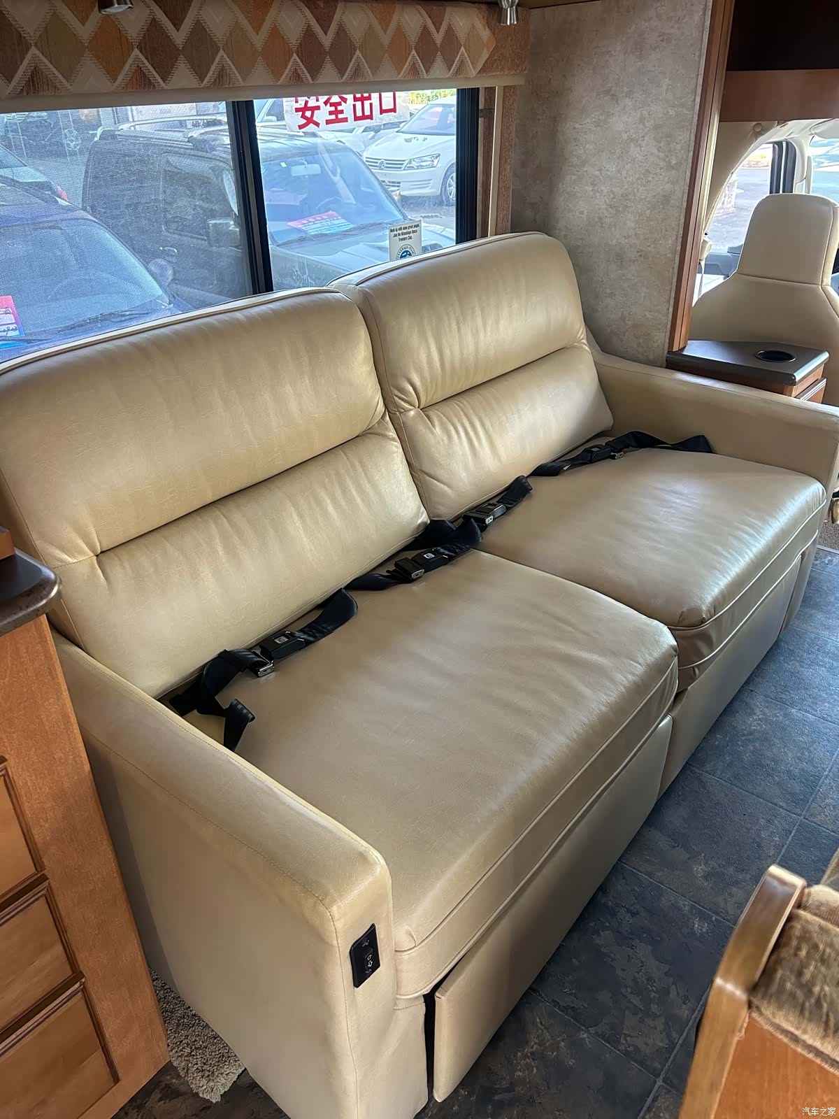 Ford E350, 2012 21