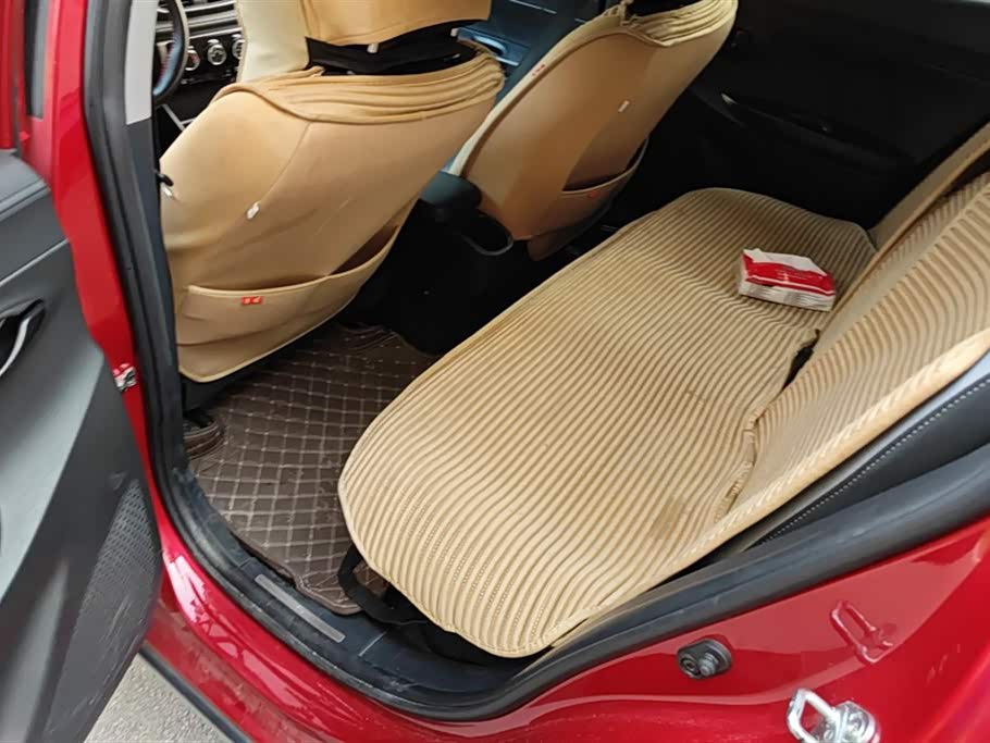 Toyota YARiS L to enjoy Toyota YARiS L to enjoy