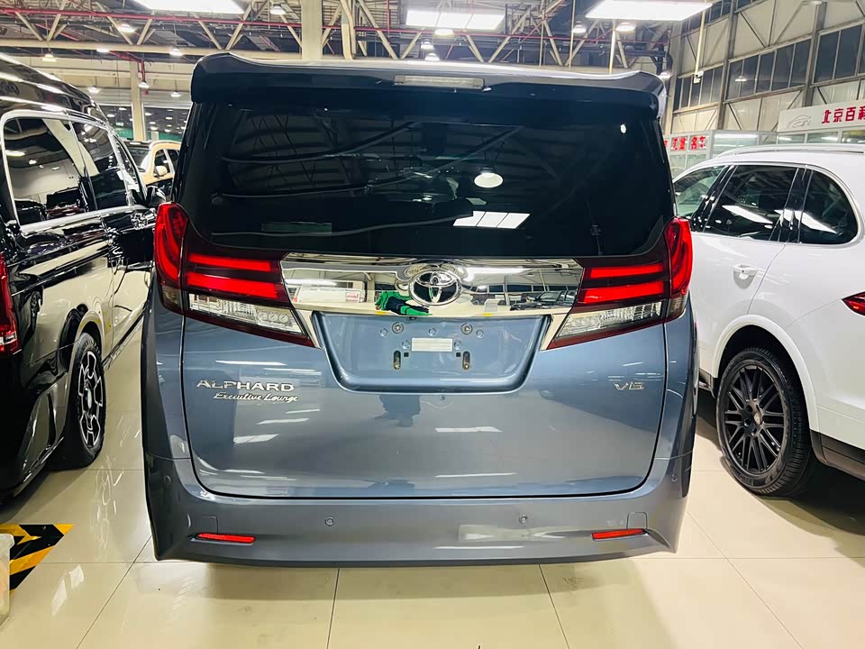 Toyota Elfa