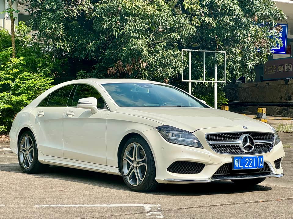 Mercedes-Benz CLS Mercedes-Benz CLS