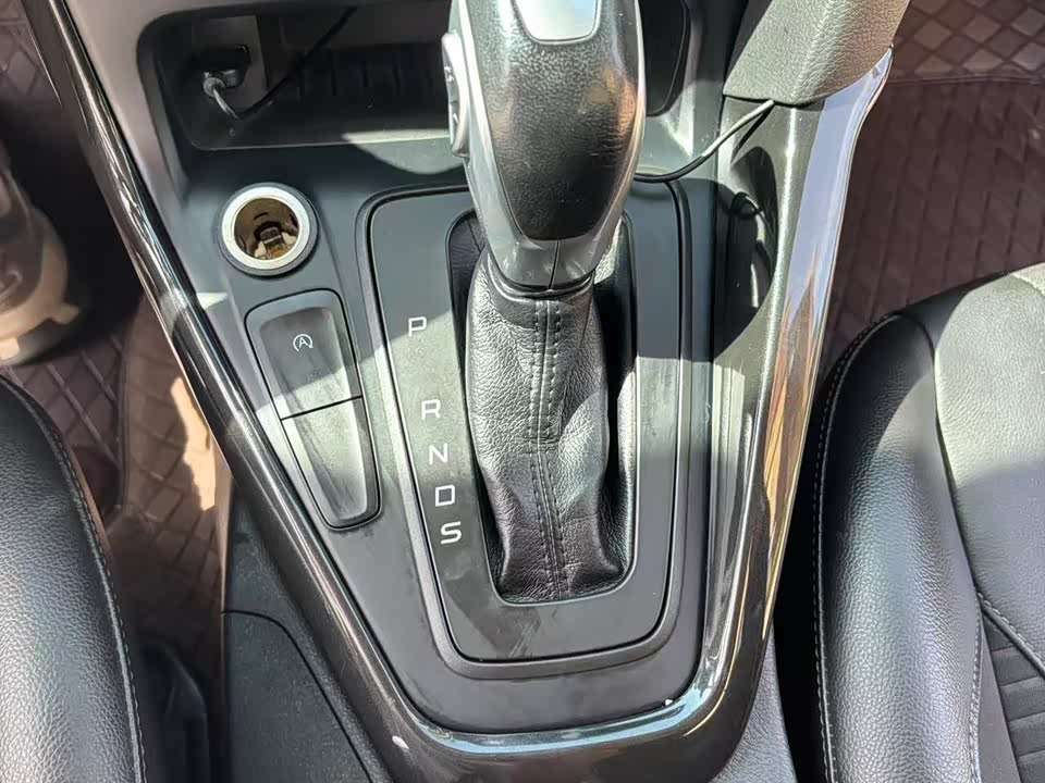 Ford Fox