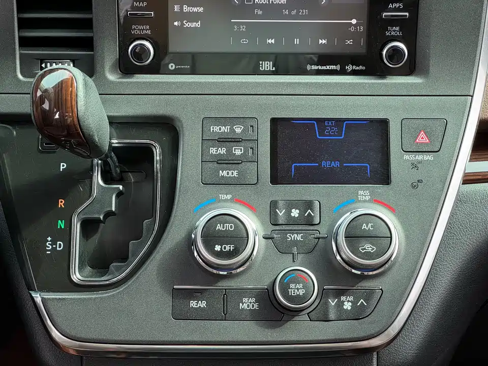 Toyota SIENNA