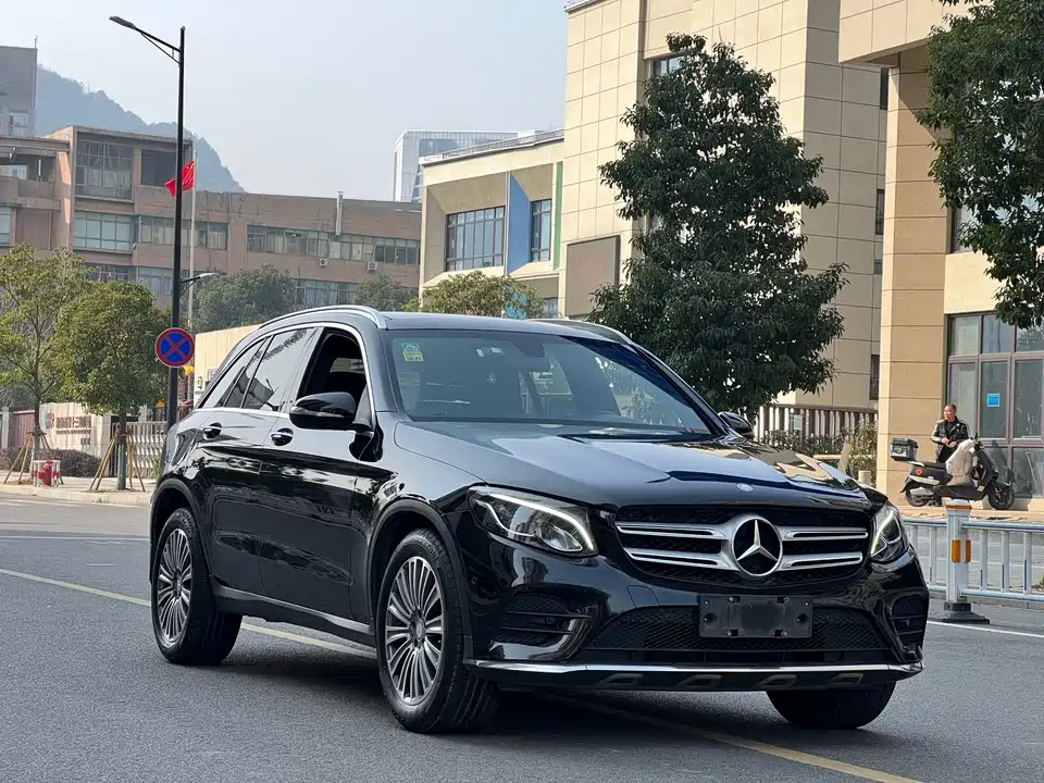 Mercedes-Benz GLC Mercedes-Benz GLC