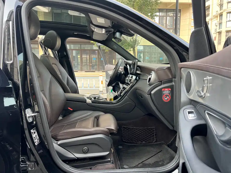 Mercedes-Benz GLC Mercedes-Benz GLC
