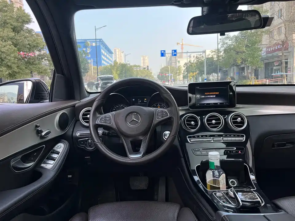 Mercedes-Benz GLC Mercedes-Benz GLC
