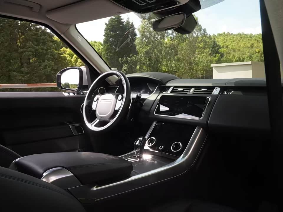 Land Rover Range Rover Sport Land Rover Range Rover Sport