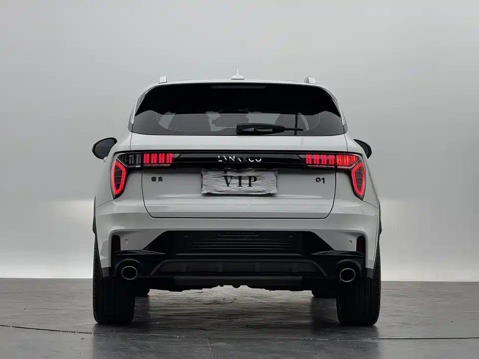 Lynk & Co 01