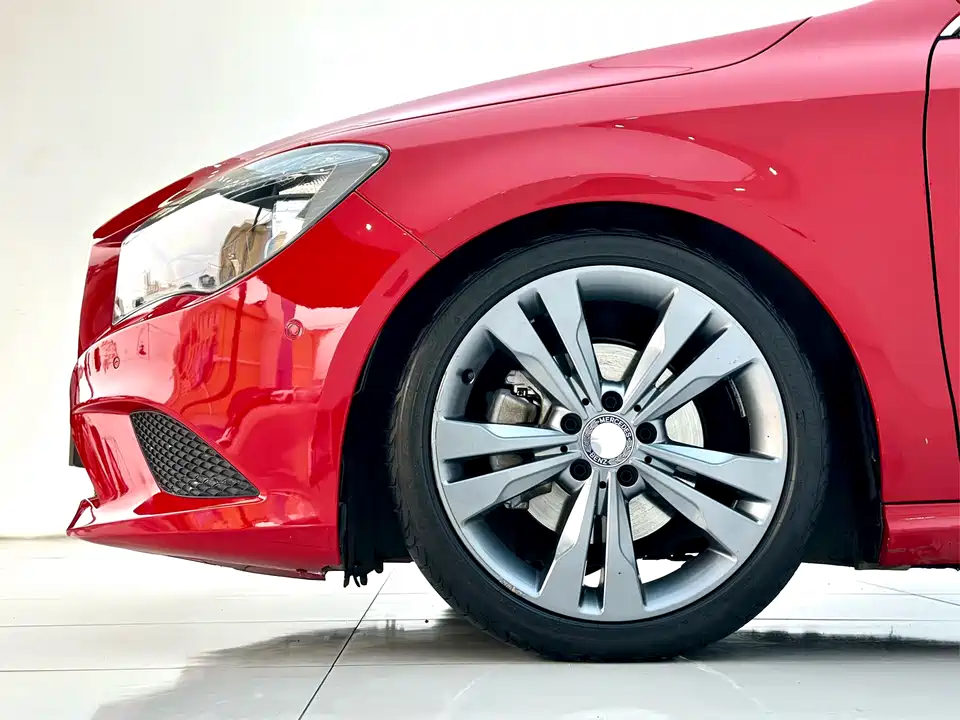 Mercedes-Benz CLA