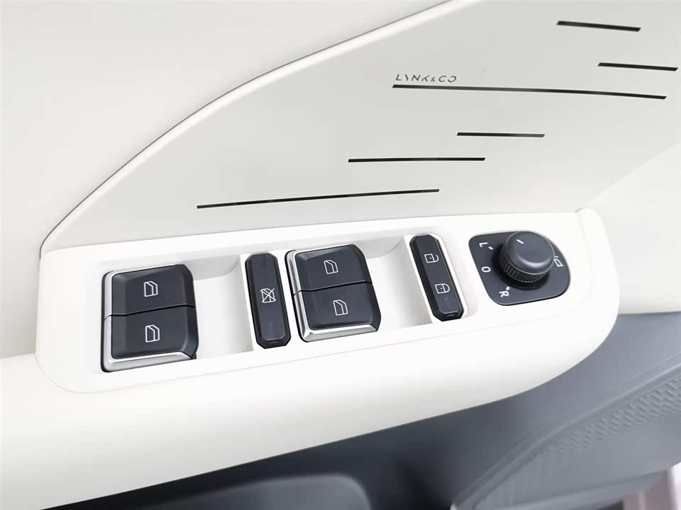 Lynk & Co 06 EM-P Lynk & Co 06 EM-P
