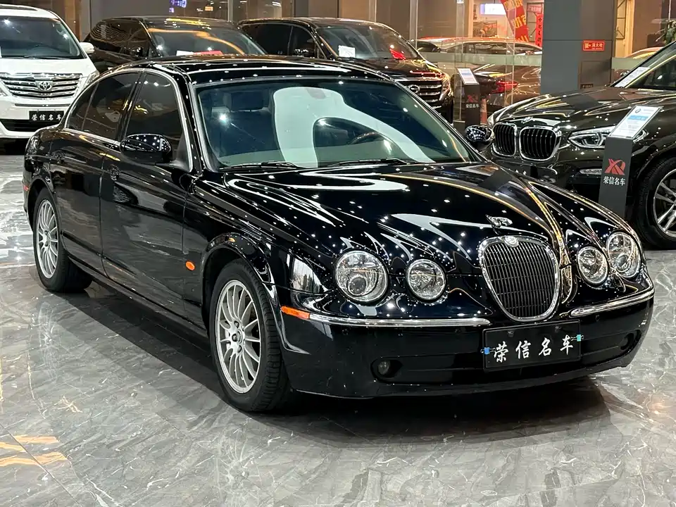 Jaguar S-TYPE