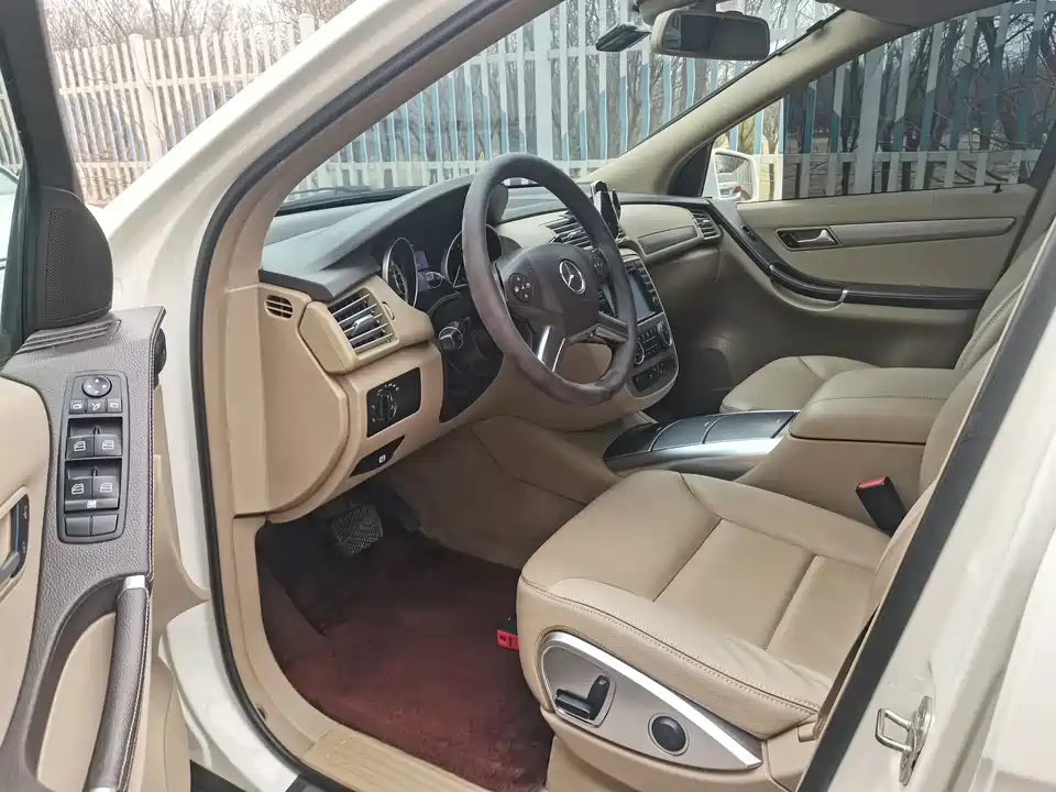 Mercedes-Benz R-class