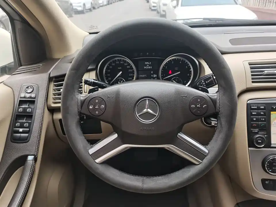 Mercedes-Benz R-class