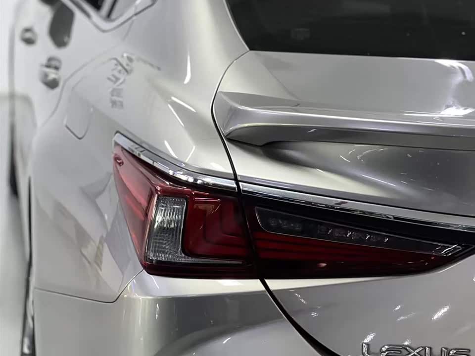 Lexus ES Lexus ES