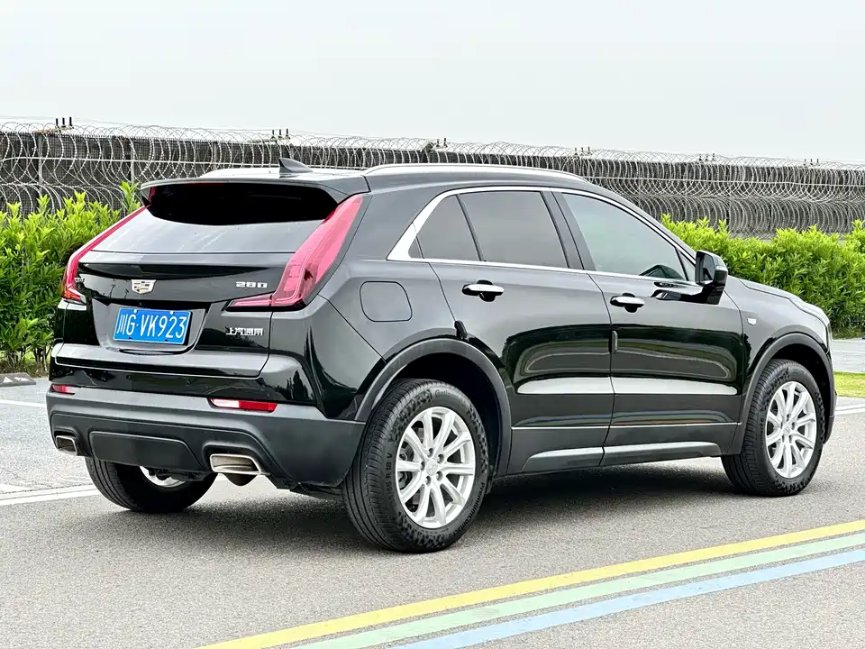 Cadillac XT4