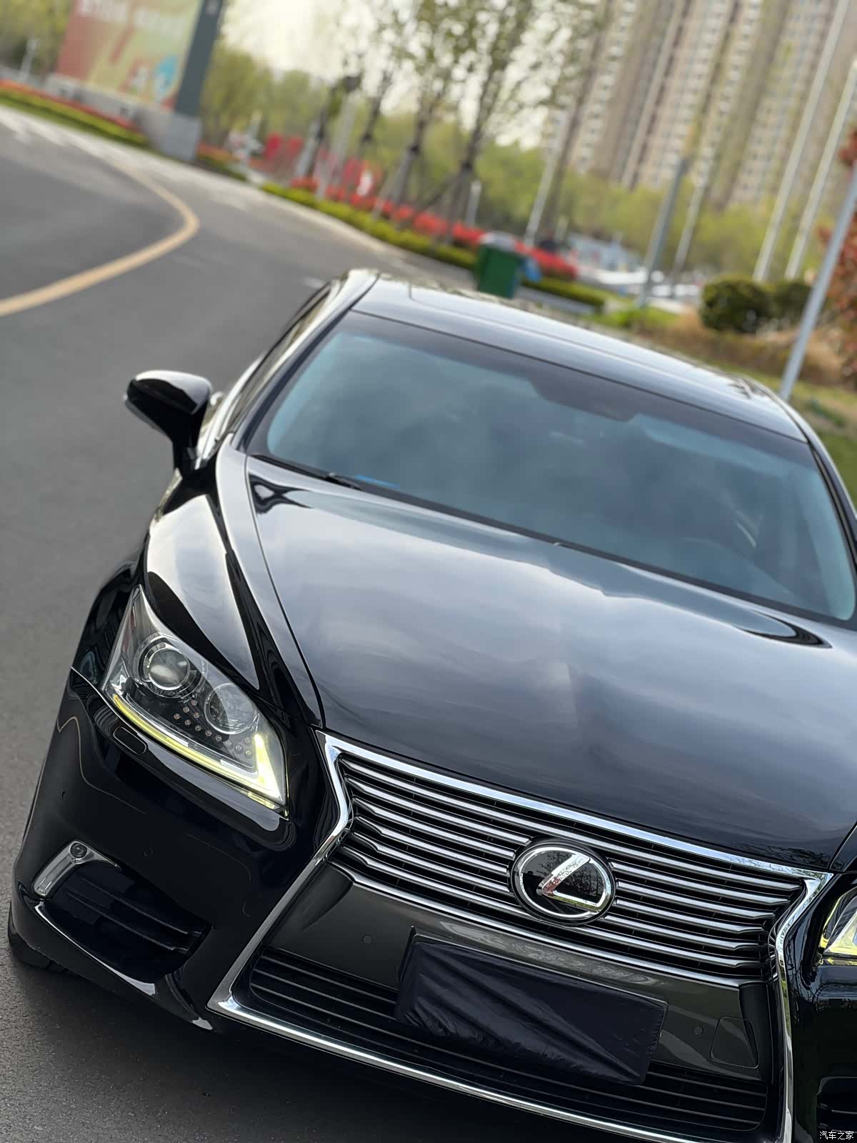 Lexus LS, 2013 3