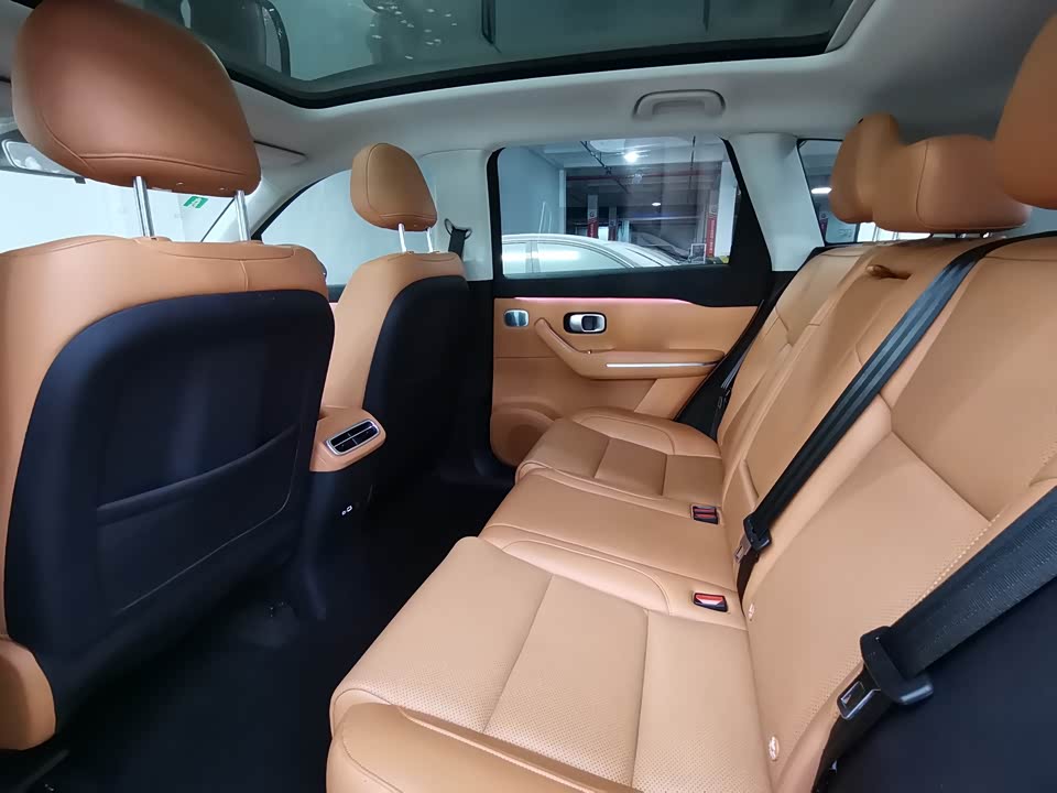 Leapmotor C10