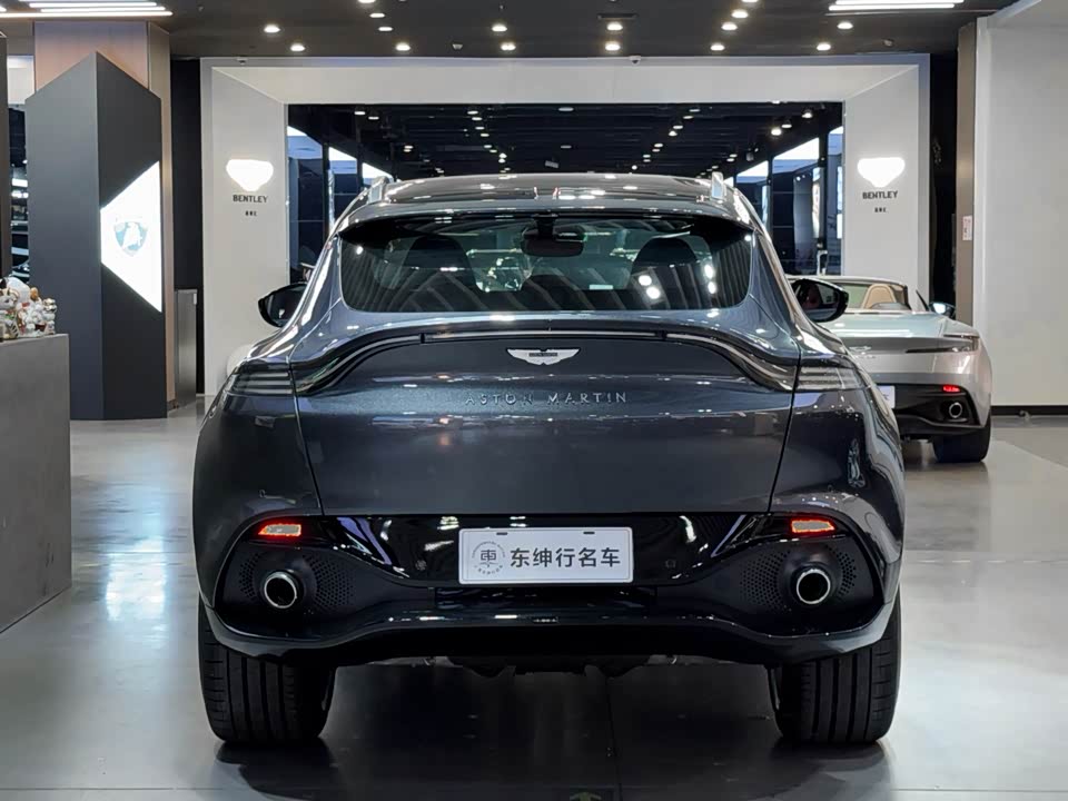 Aston Martin DBX Aston Martin DBX