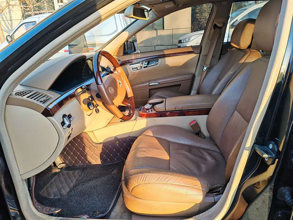 Mercedes-Benz S-class Mercedes-Benz S-class