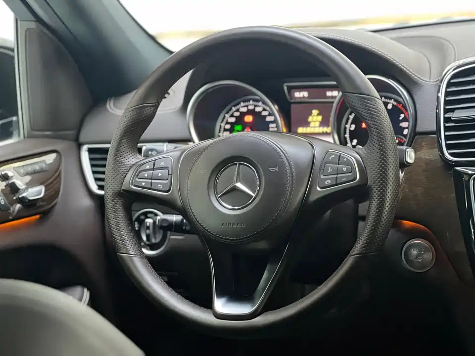 Mercedes-Benz GLS Mercedes-Benz GLS