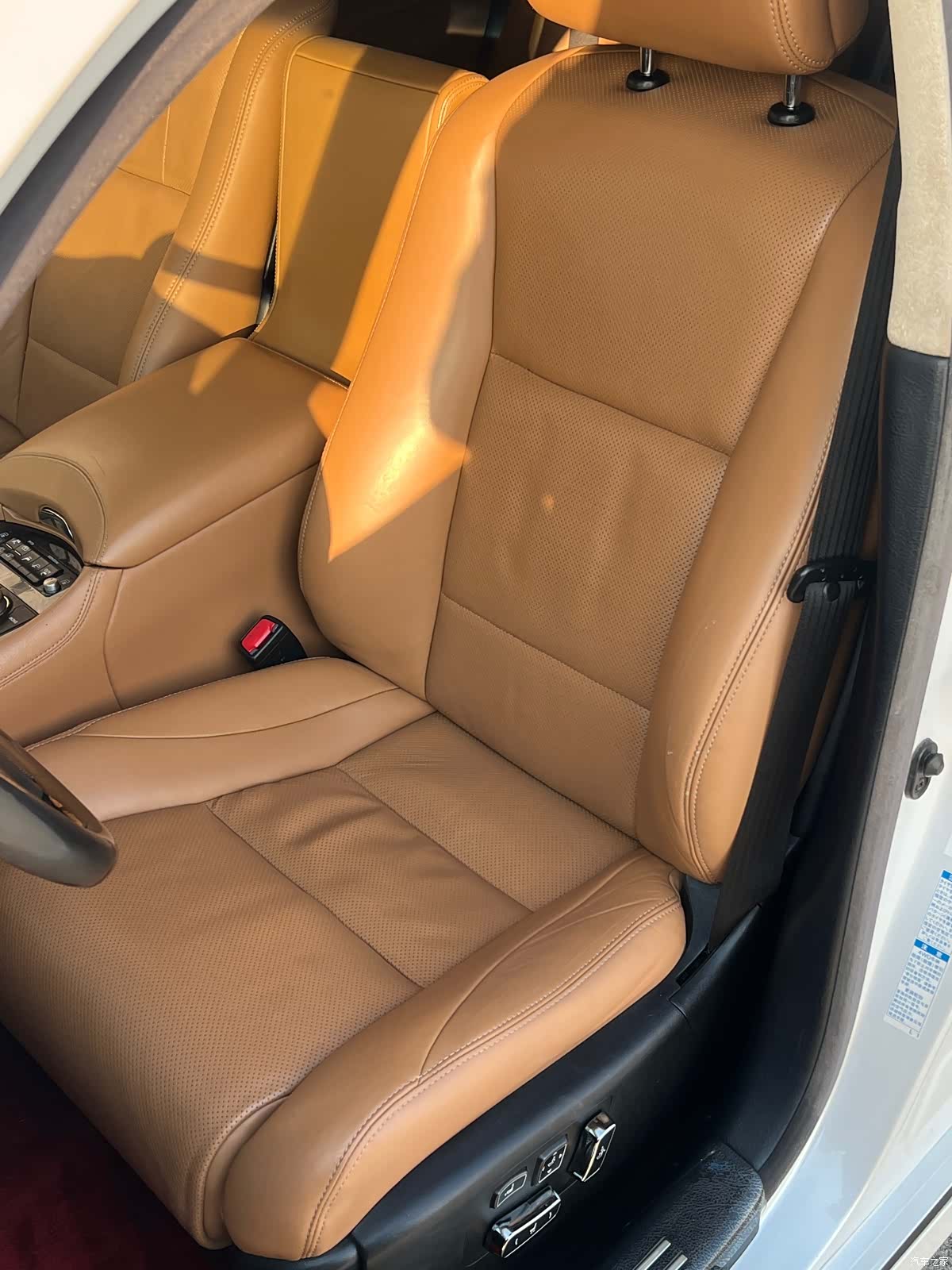Lexus LS, 2016 21
