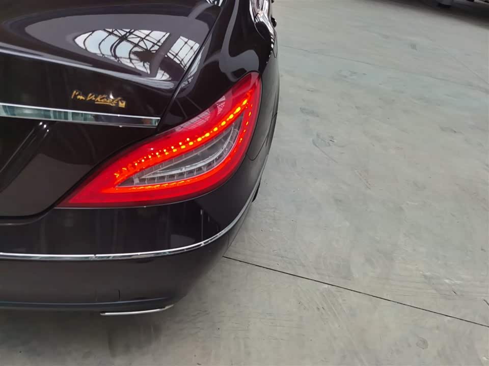 Mercedes-Benz CLS Mercedes-Benz CLS
