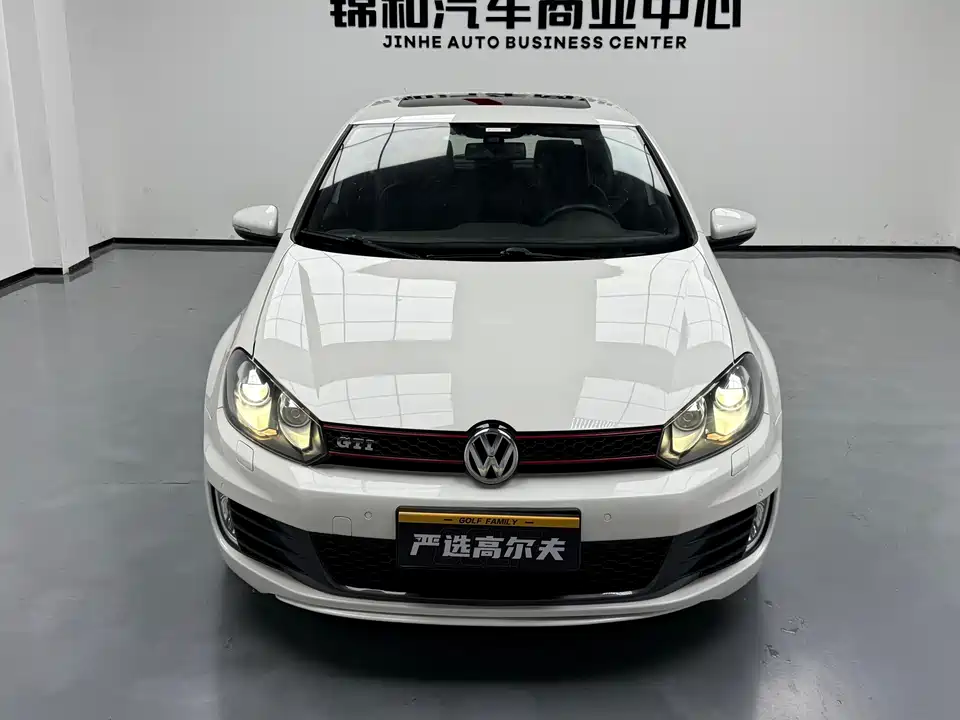 Volkswagen Golf GTI